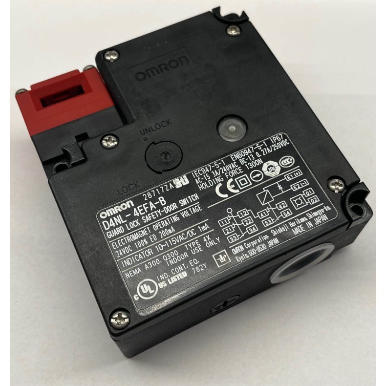 OMRON D4NL-4EFA-B_LOT NO 28717ZA